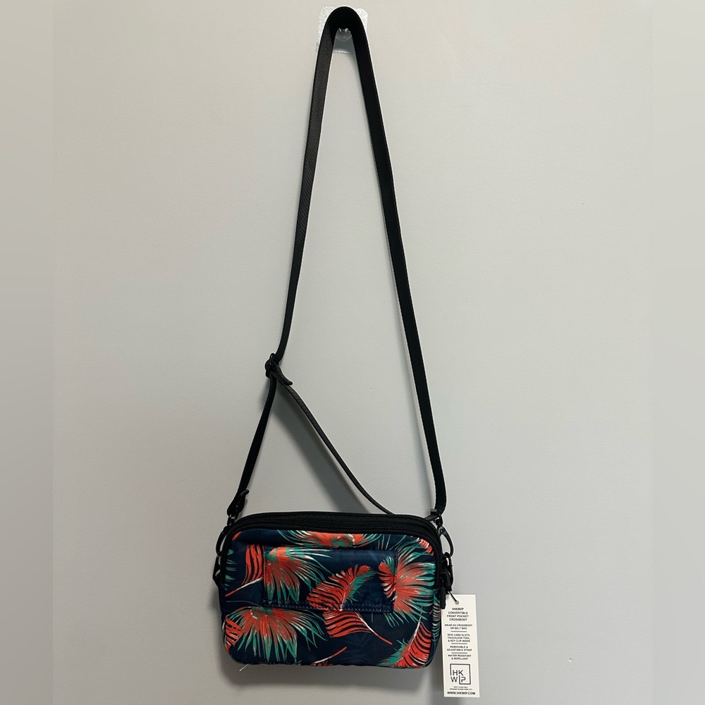 🌴 NWT The Front Pocket Crossbody – Tropical Navy (4-in-1 Convertible Bag) 🌴 - Picture 6 of 16